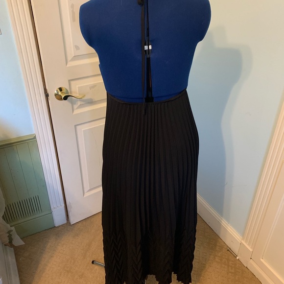 NWOT Alice and Olivia pleated halter gown - Picture 5 of 7